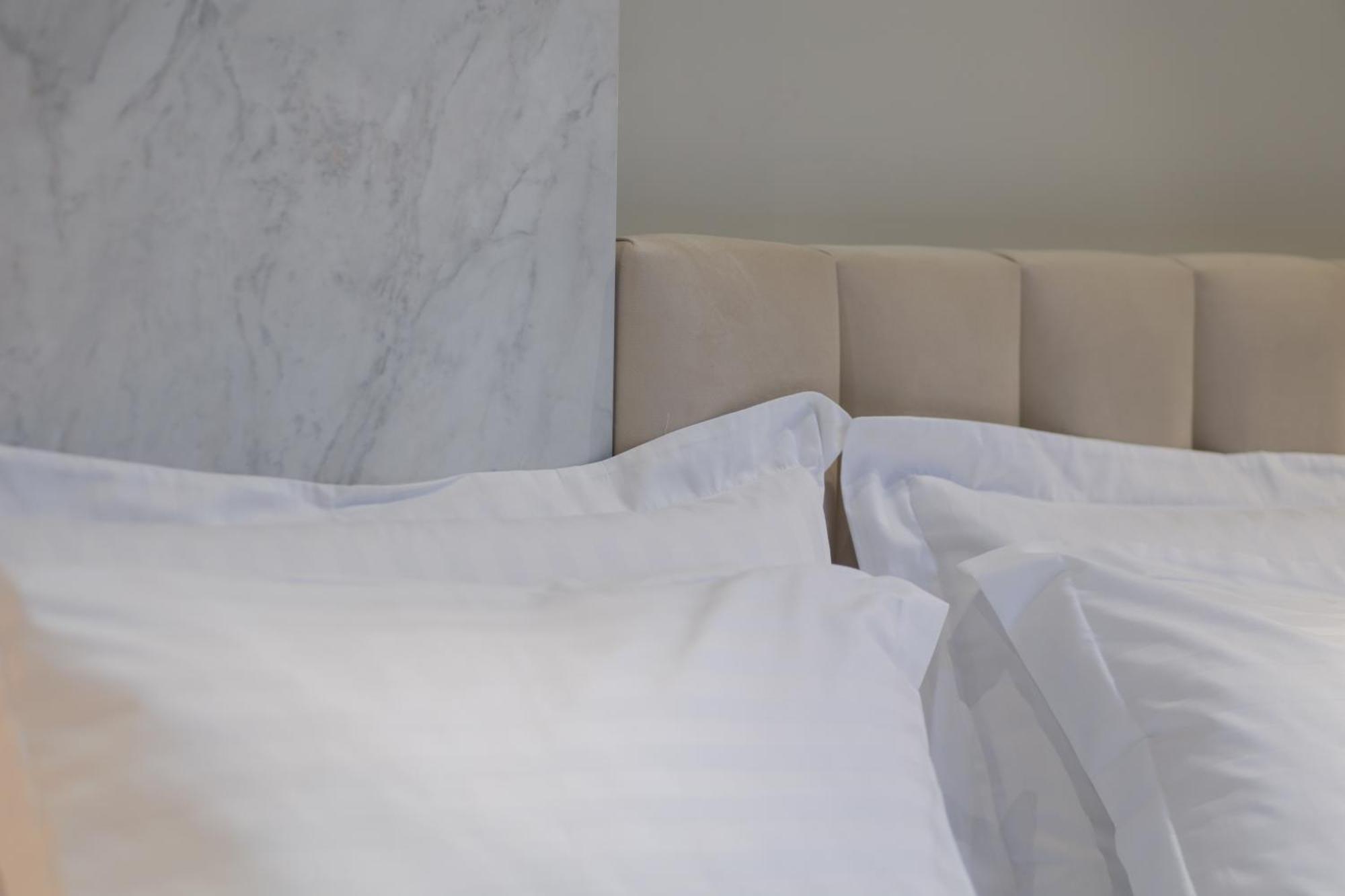 Gremmy Boutique Hotel Tirana Esterno foto