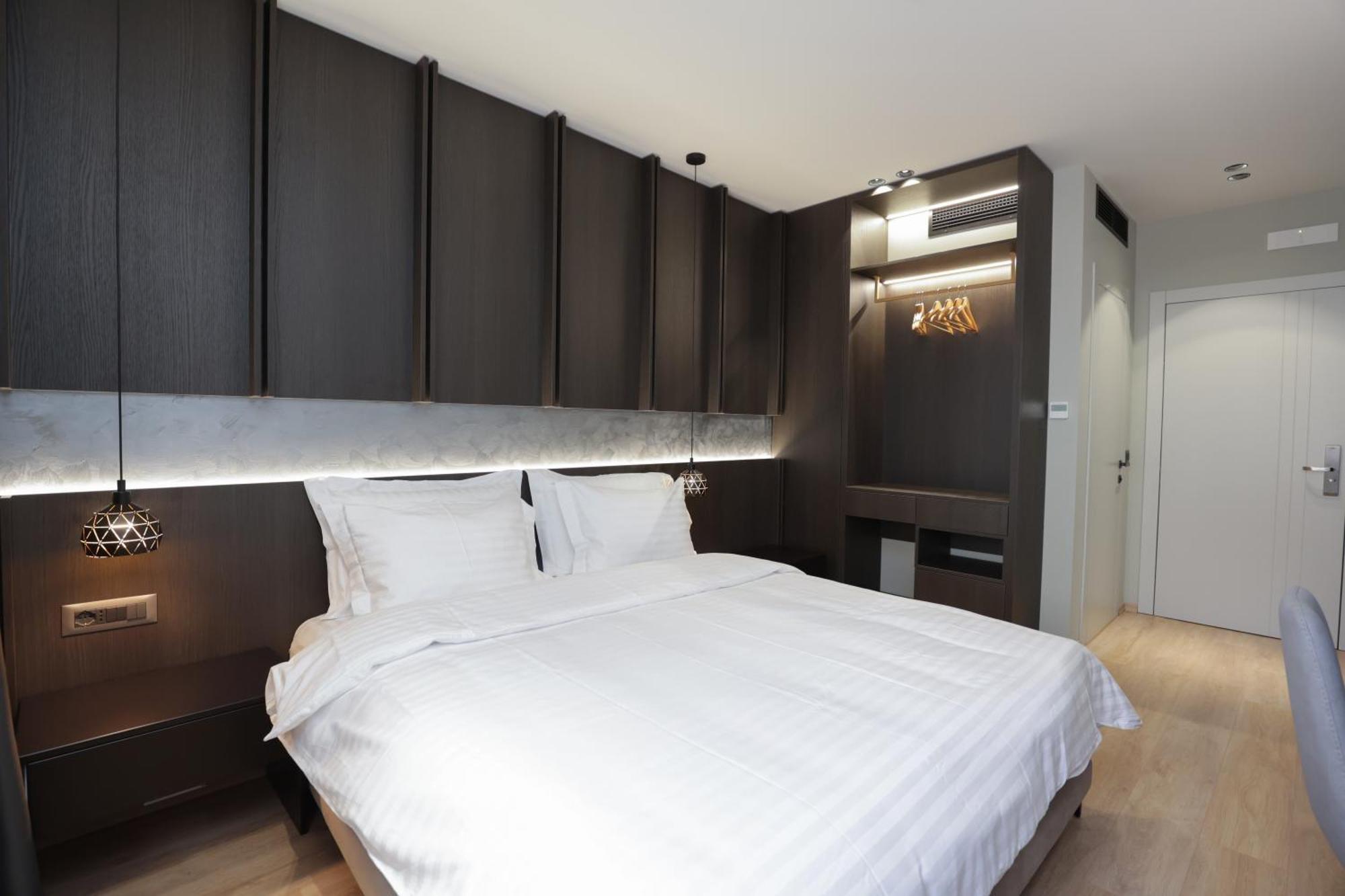 Gremmy Boutique Hotel Tirana Esterno foto