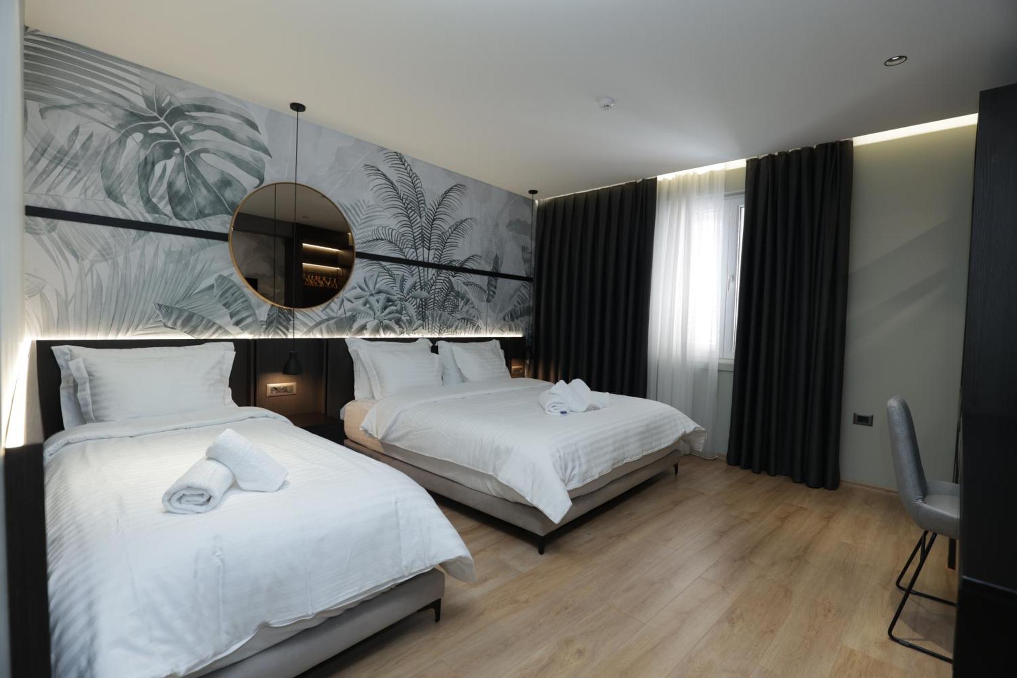 Gremmy Boutique Hotel Tirana Esterno foto