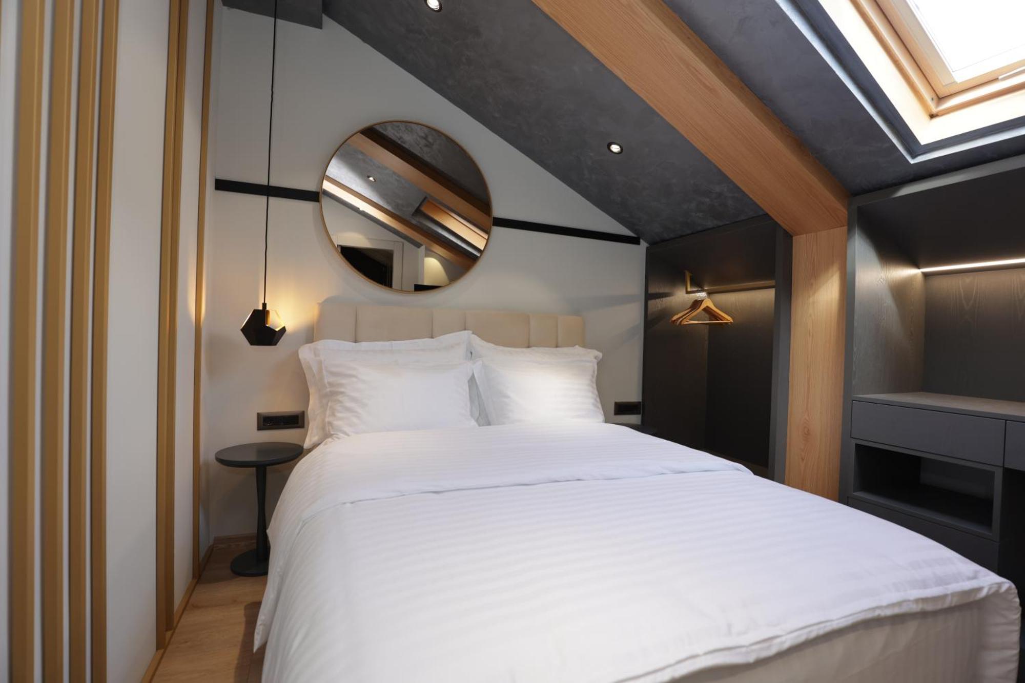 Gremmy Boutique Hotel Tirana Esterno foto