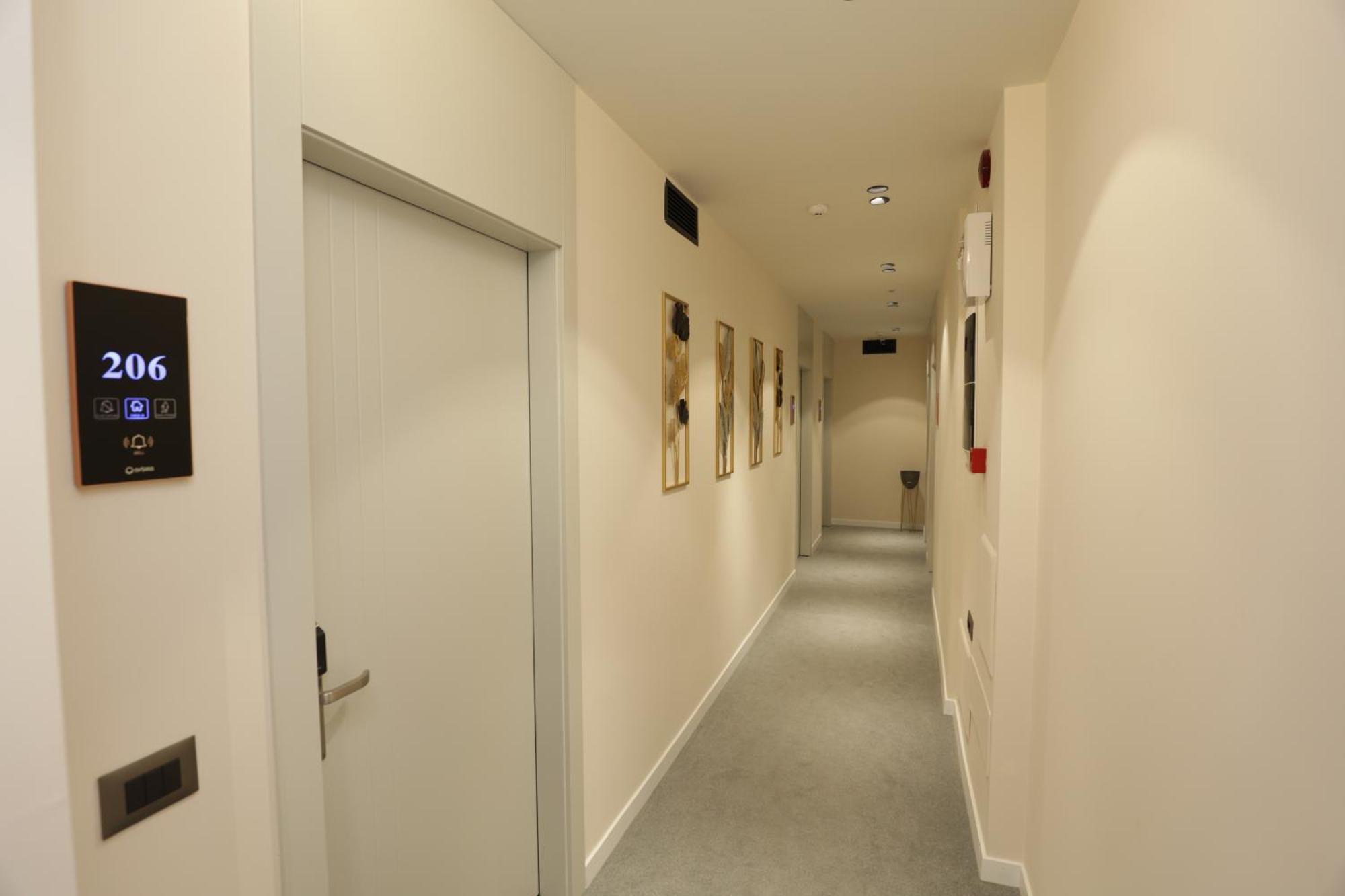 Gremmy Boutique Hotel Tirana Esterno foto